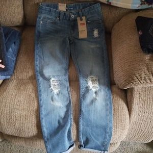 Levi jeans